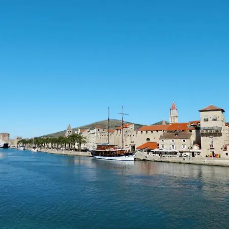 Karmen * Trogir